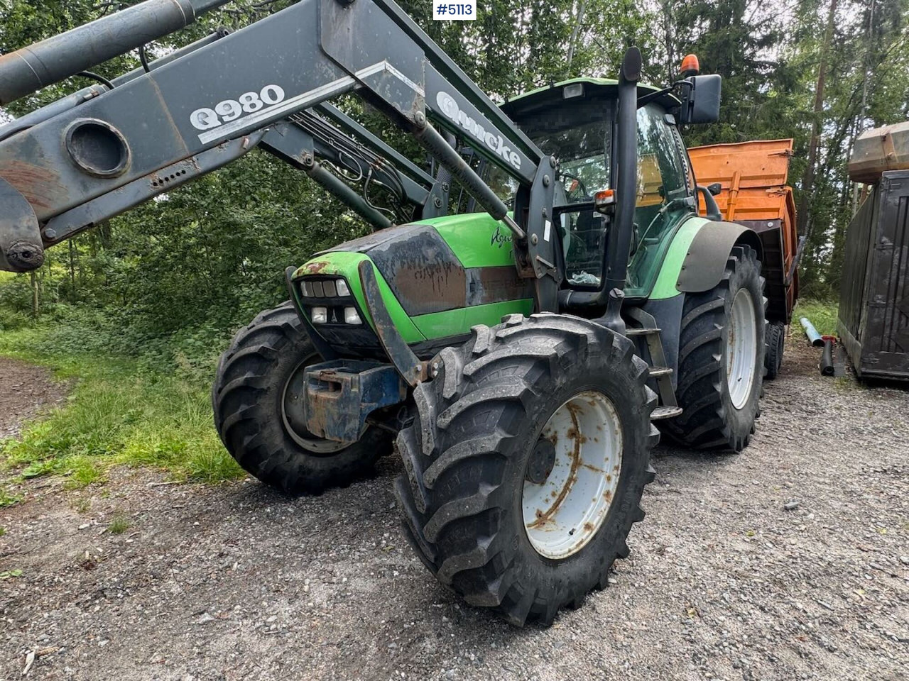 Traktori 2004 Deutz-Fahr Agrotron TTV 1130 w/ front loader: kuva Traktori 2004 Deutz-Fahr Agrotron TTV 1130 w/ front loader