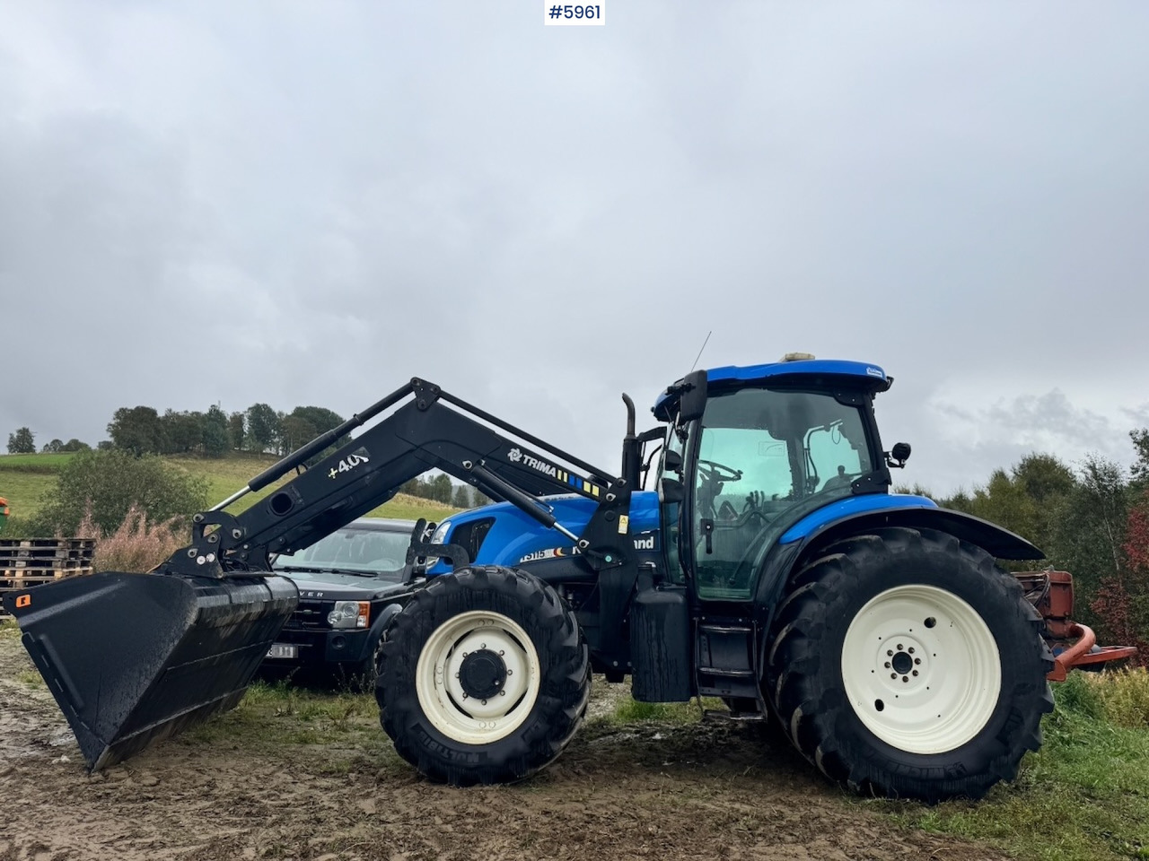 2004 New Holland TS115A with front loader - Traktori: kuva 2004 New Holland TS115A with front loader - Traktori 2004 New Holland TS115A with front loader - Traktori: kuva 2004 New Holland TS115A with front loader - Traktori