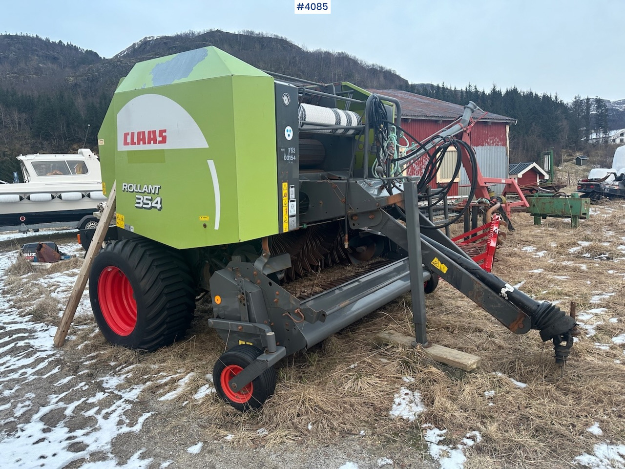 2008 Claas Rollant 354 Rotocut round baler. small repair object - Heinäkone: kuva 2008 Claas Rollant 354 Rotocut round baler. small repair object - Heinäkone 2008 Claas Rollant 354 Rotocut round baler. small repair object - Heinäkone: kuva 2008 Claas Rollant 354 Rotocut round baler. small repair object - Heinäkone