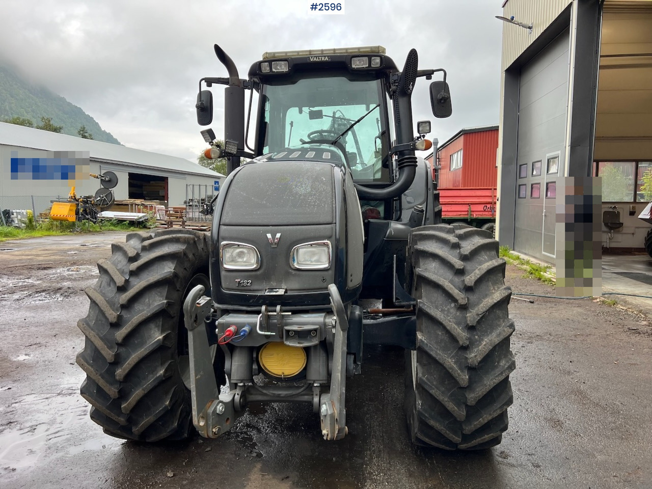 2010 Valtra T182 Versu Tractor w/ 2015 NHS 300E Chipper and 2015 Junkkari P4169 Crane - Traktori: kuva 2010 Valtra T182 Versu Tractor w/ 2015 NHS 300E Chipper and 2015 Junkkari P4169 Crane - Traktori 2010 Valtra T182 Versu Tractor w/ 2015 NHS 300E Chipper and 2015 Junkkari P4169 Crane - Traktori: kuva 2010 Valtra T182 Versu Tractor w/ 2015 NHS 300E Chipper and 2015 Junkkari P4169 Crane - Traktori