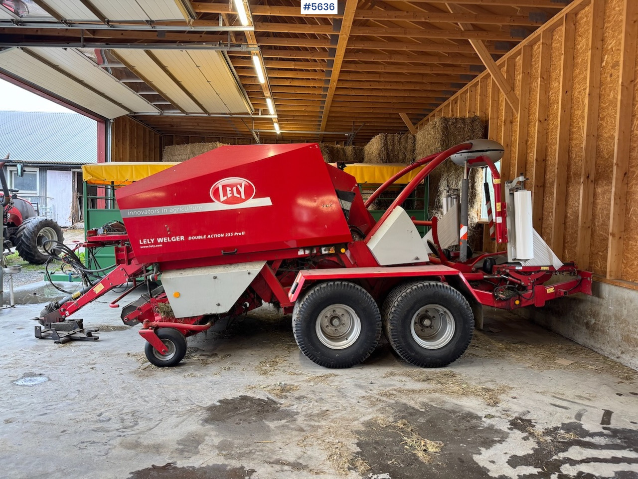 2011 Lely Welger DA RP 235 - Heinäkone: kuva 2011 Lely Welger DA RP 235 - Heinäkone 2011 Lely Welger DA RP 235 - Heinäkone: kuva 2011 Lely Welger DA RP 235 - Heinäkone