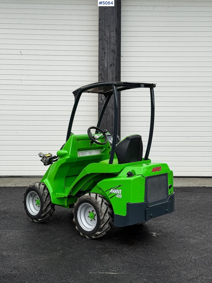 2012 Avant M420 w/ bucket NEWLY SERVICED - Pienkuormaaja: kuva 2012 Avant M420 w/ bucket NEWLY SERVICED - Pienkuormaaja 2012 Avant M420 w/ bucket NEWLY SERVICED - Pienkuormaaja: kuva 2012 Avant M420 w/ bucket NEWLY SERVICED - Pienkuormaaja