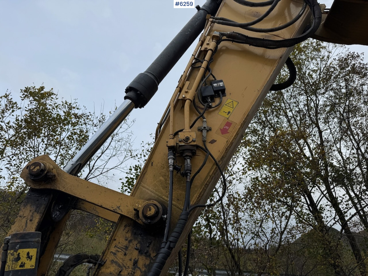 2012 Cat 324 E w/ rotor tilt, sanding bucket and digging bucket. - Kaivuri: kuva  2012 Cat 324 E w/ rotor tilt, sanding bucket and digging bucket. - Kaivuri 2012 Cat 324 E w/ rotor tilt, sanding bucket and digging bucket. - Kaivuri: kuva  2012 Cat 324 E w/ rotor tilt, sanding bucket and digging bucket. - Kaivuri