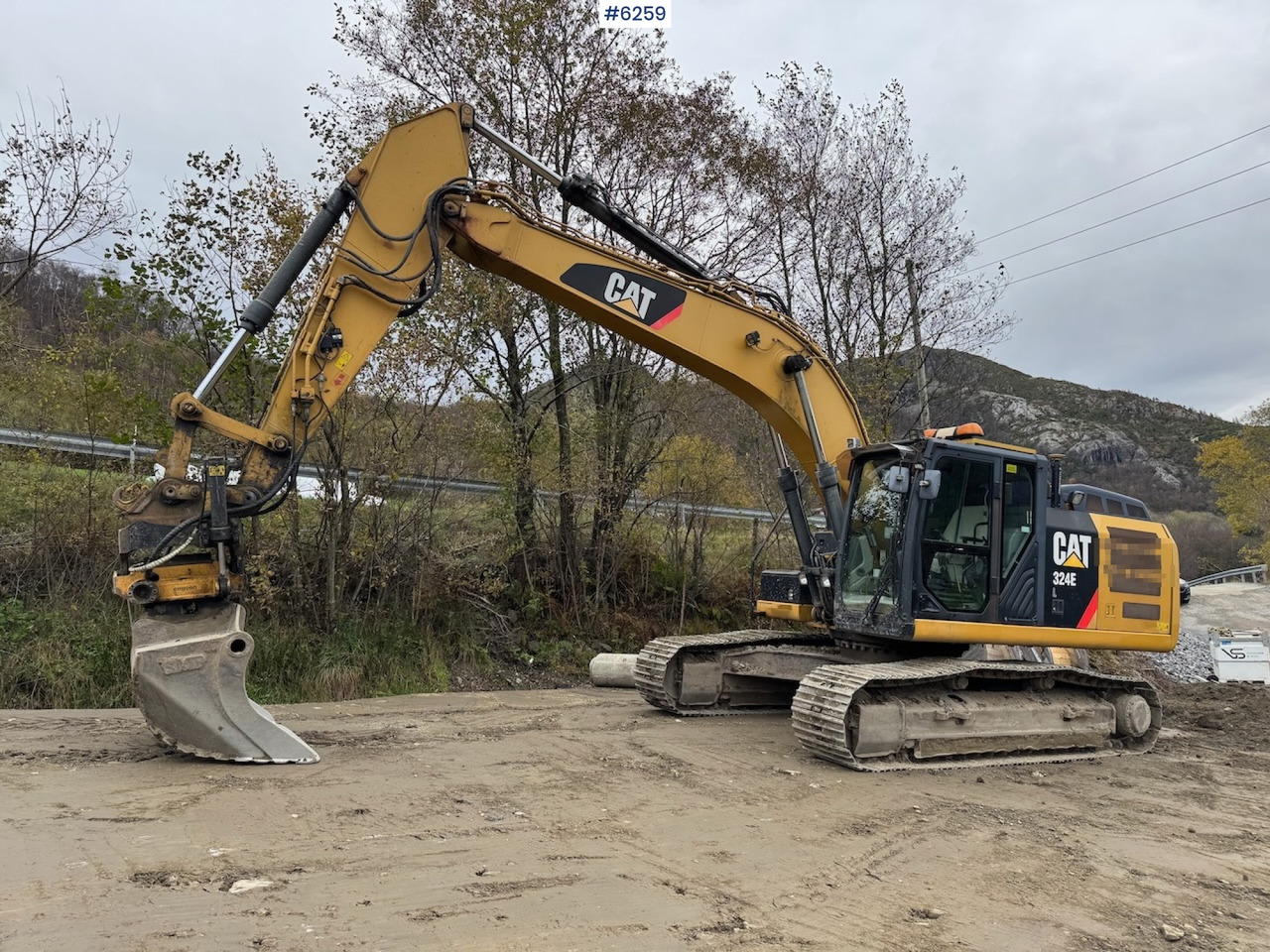 2012 Cat 324 E w/ rotor tilt, sanding bucket and digging bucket. - Kaivuri: kuva  2012 Cat 324 E w/ rotor tilt, sanding bucket and digging bucket. - Kaivuri 2012 Cat 324 E w/ rotor tilt, sanding bucket and digging bucket. - Kaivuri: kuva  2012 Cat 324 E w/ rotor tilt, sanding bucket and digging bucket. - Kaivuri