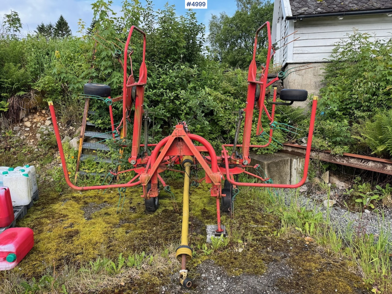 2012 Kverneland Taarup 8052 Spreader harrow - Heinäkone: kuva 2012 Kverneland Taarup 8052 Spreader harrow - Heinäkone 2012 Kverneland Taarup 8052 Spreader harrow - Heinäkone: kuva 2012 Kverneland Taarup 8052 Spreader harrow - Heinäkone
