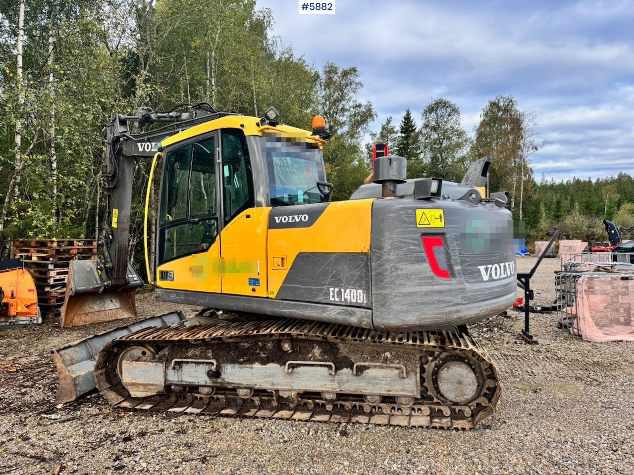 2013 Volvo EC140DL Crawler Excavator w/ Cleaning Bucket. - Kaivuri: kuva 2013 Volvo EC140DL Crawler Excavator w/ Cleaning Bucket. - Kaivuri 2013 Volvo EC140DL Crawler Excavator w/ Cleaning Bucket. - Kaivuri: kuva 2013 Volvo EC140DL Crawler Excavator w/ Cleaning Bucket. - Kaivuri