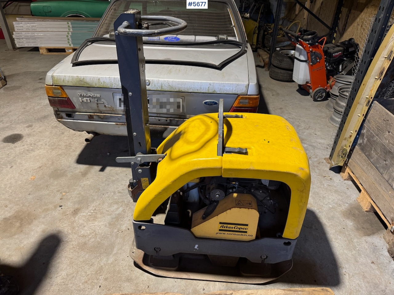 2015 Atlas Copco LG 400 Vibro Plate. - Tärylevy: kuva 2015 Atlas Copco LG 400 Vibro Plate. - Tärylevy 2015 Atlas Copco LG 400 Vibro Plate. - Tärylevy: kuva 2015 Atlas Copco LG 400 Vibro Plate. - Tärylevy