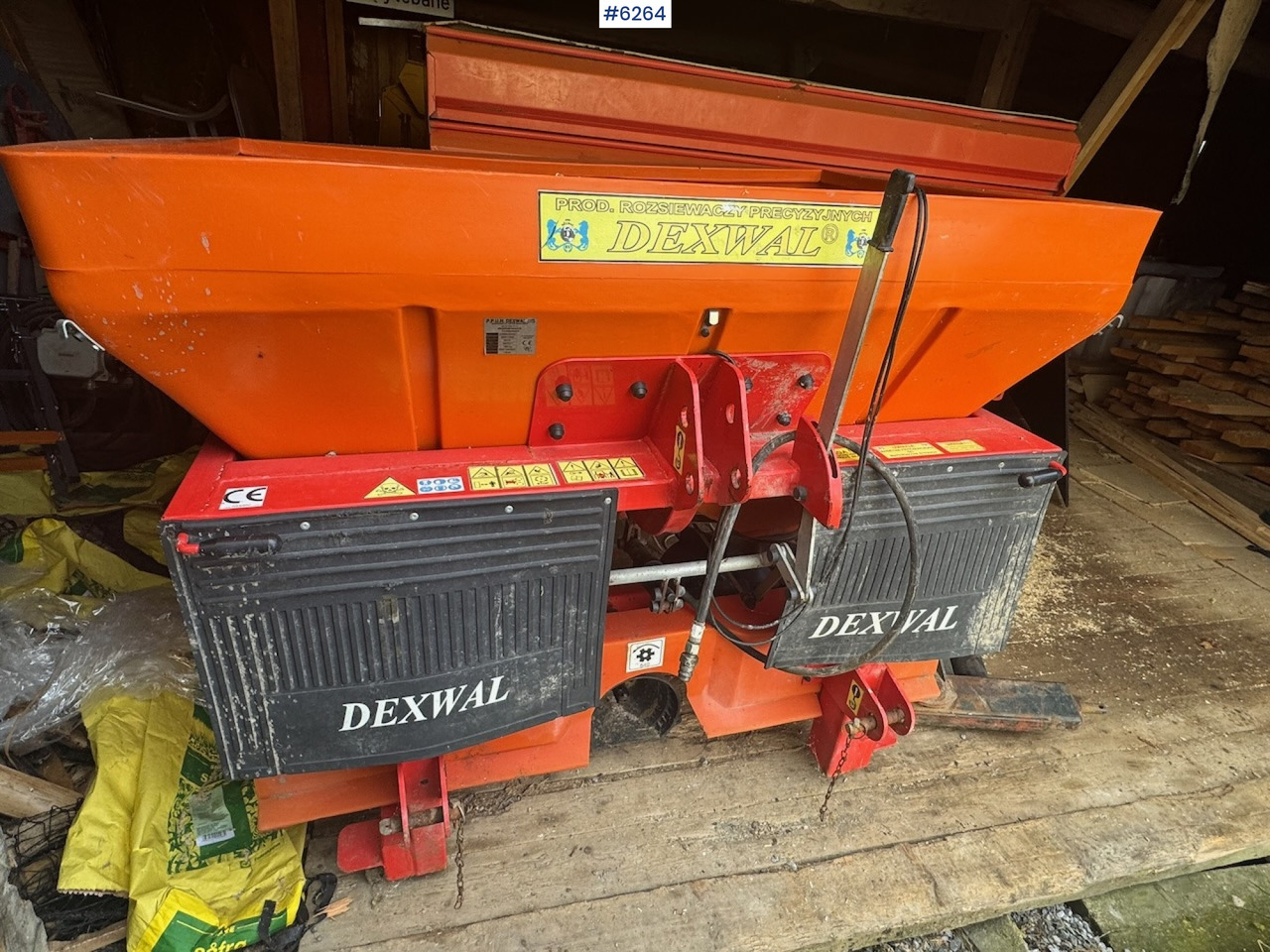 2015 Dexwal Tornado fertilizer spreader - Lannoitteenlevitin: kuva 2015 Dexwal Tornado fertilizer spreader - Lannoitteenlevitin 2015 Dexwal Tornado fertilizer spreader - Lannoitteenlevitin: kuva 2015 Dexwal Tornado fertilizer spreader - Lannoitteenlevitin