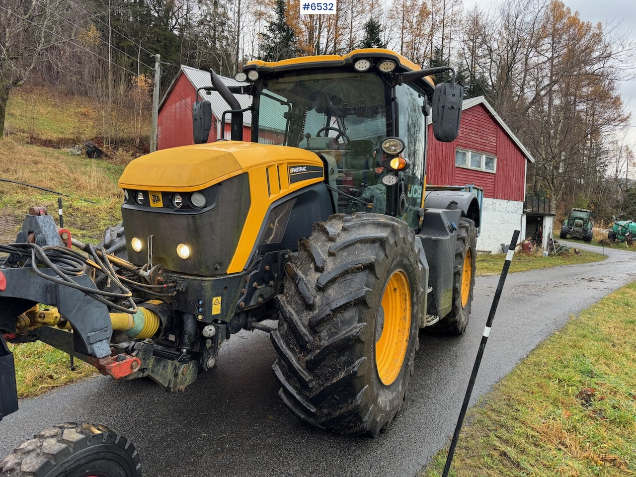 2015 JCB Fastrack 4220 w/ front hydraulics, front PTO and plow plate. Low hours! - Traktori: kuva 2015 JCB Fastrack 4220 w/ front hydraulics, front PTO and plow plate. Low hours! - Traktori 2015 JCB Fastrack 4220 w/ front hydraulics, front PTO and plow plate. Low hours! - Traktori: kuva 2015 JCB Fastrack 4220 w/ front hydraulics, front PTO and plow plate. Low hours! - Traktori