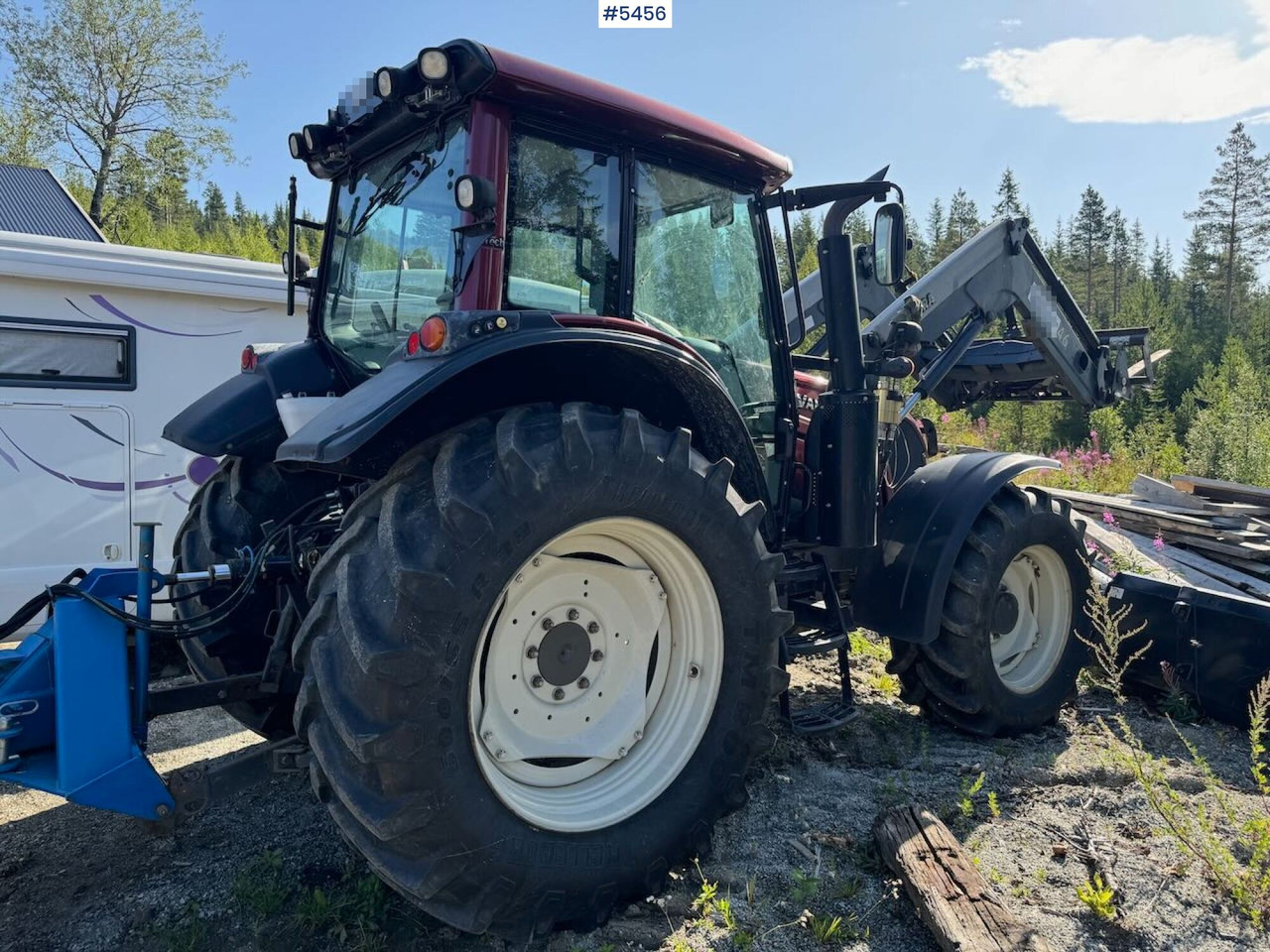 2015 Valtra N123 w/ front loader - Traktori: kuva 2015 Valtra N123 w/ front loader - Traktori 2015 Valtra N123 w/ front loader - Traktori: kuva 2015 Valtra N123 w/ front loader - Traktori
