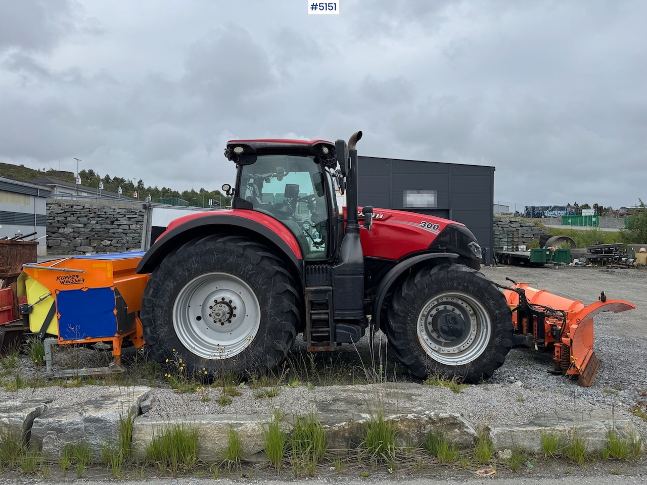 2016 Case IH Optum 300 CVX w/front hydraulics and plowing rig - Traktori: kuva 2016 Case IH Optum 300 CVX w/front hydraulics and plowing rig - Traktori 2016 Case IH Optum 300 CVX w/front hydraulics and plowing rig - Traktori: kuva 2016 Case IH Optum 300 CVX w/front hydraulics and plowing rig - Traktori