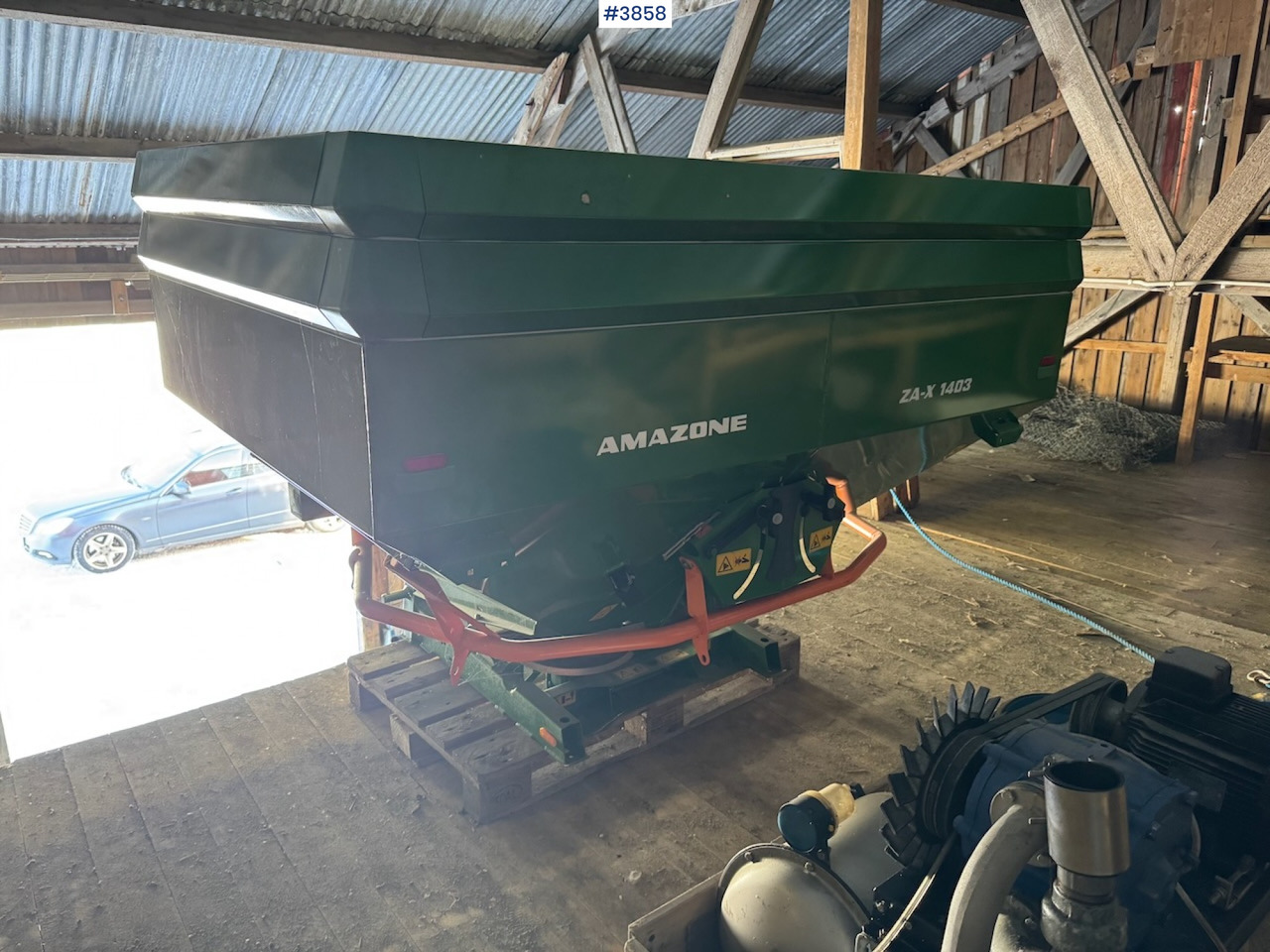 2022 Amazone ZA-X 1403 w/ 2 attachments, NEW! - Lannoitteenlevitin: kuva 2022 Amazone ZA-X 1403 w/ 2 attachments, NEW! - Lannoitteenlevitin 2022 Amazone ZA-X 1403 w/ 2 attachments, NEW! - Lannoitteenlevitin: kuva 2022 Amazone ZA-X 1403 w/ 2 attachments, NEW! - Lannoitteenlevitin