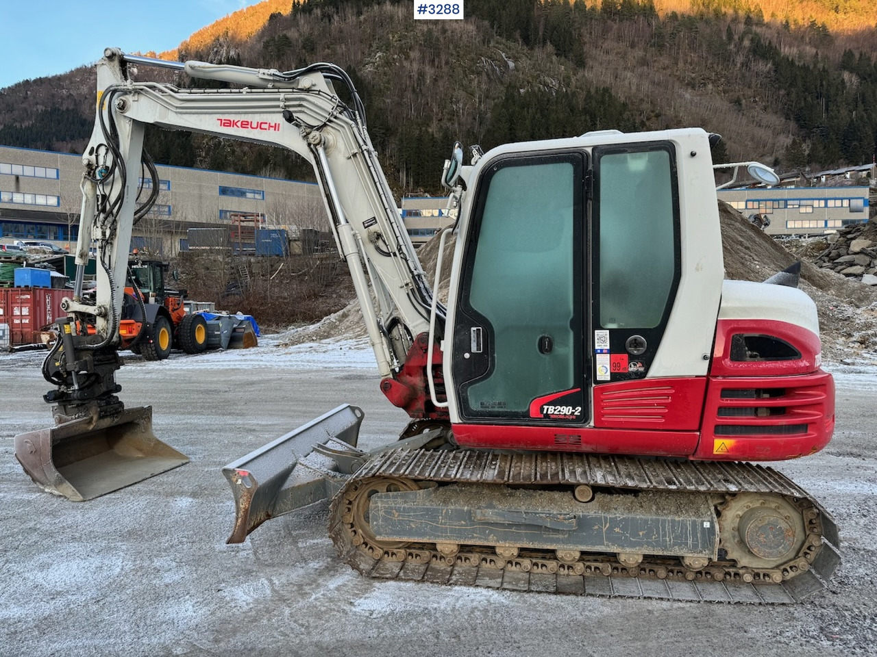 2022 Takeuchi TB 290-2 w/Rotory tilt and several buckets - Kaivuri: kuva 2022 Takeuchi TB 290-2 w/Rotory tilt and several buckets - Kaivuri 2022 Takeuchi TB 290-2 w/Rotory tilt and several buckets - Kaivuri: kuva 2022 Takeuchi TB 290-2 w/Rotory tilt and several buckets - Kaivuri
