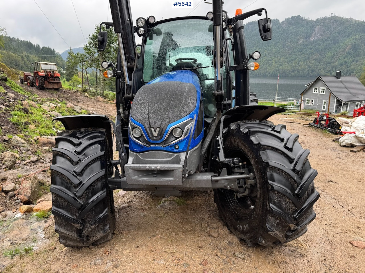 2022 Valtra G105 with front loader and 2 sets of tires - Traktori: kuva 2022 Valtra G105 with front loader and 2 sets of tires - Traktori 2022 Valtra G105 with front loader and 2 sets of tires - Traktori: kuva 2022 Valtra G105 with front loader and 2 sets of tires - Traktori