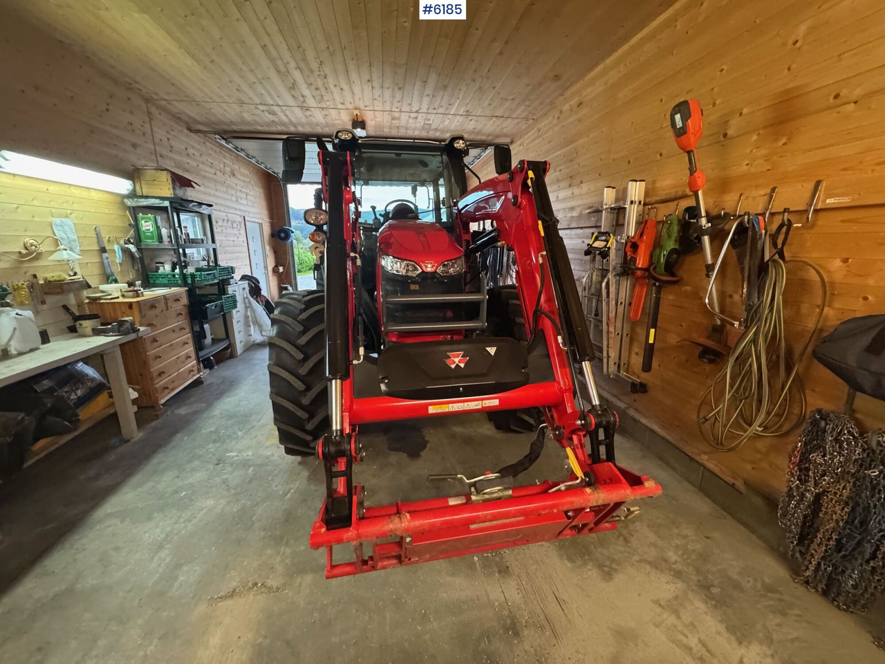 2023 Massey Ferguson 5711M Dyna w/ loader with 3rd function. Only 115 hours! - Traktori: kuva 2023 Massey Ferguson 5711M Dyna w/ loader with 3rd function. Only 115 hours! - Traktori 2023 Massey Ferguson 5711M Dyna w/ loader with 3rd function. Only 115 hours! - Traktori: kuva 2023 Massey Ferguson 5711M Dyna w/ loader with 3rd function. Only 115 hours! - Traktori