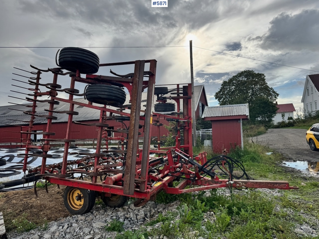 Approx. 1989 Vaderstad harrow, 6.6 m. - Maanmuokkauskone: kuva Approx. 1989 Vaderstad harrow, 6.6 m. - Maanmuokkauskone Approx. 1989 Vaderstad harrow, 6.6 m. - Maanmuokkauskone: kuva Approx. 1989 Vaderstad harrow, 6.6 m. - Maanmuokkauskone