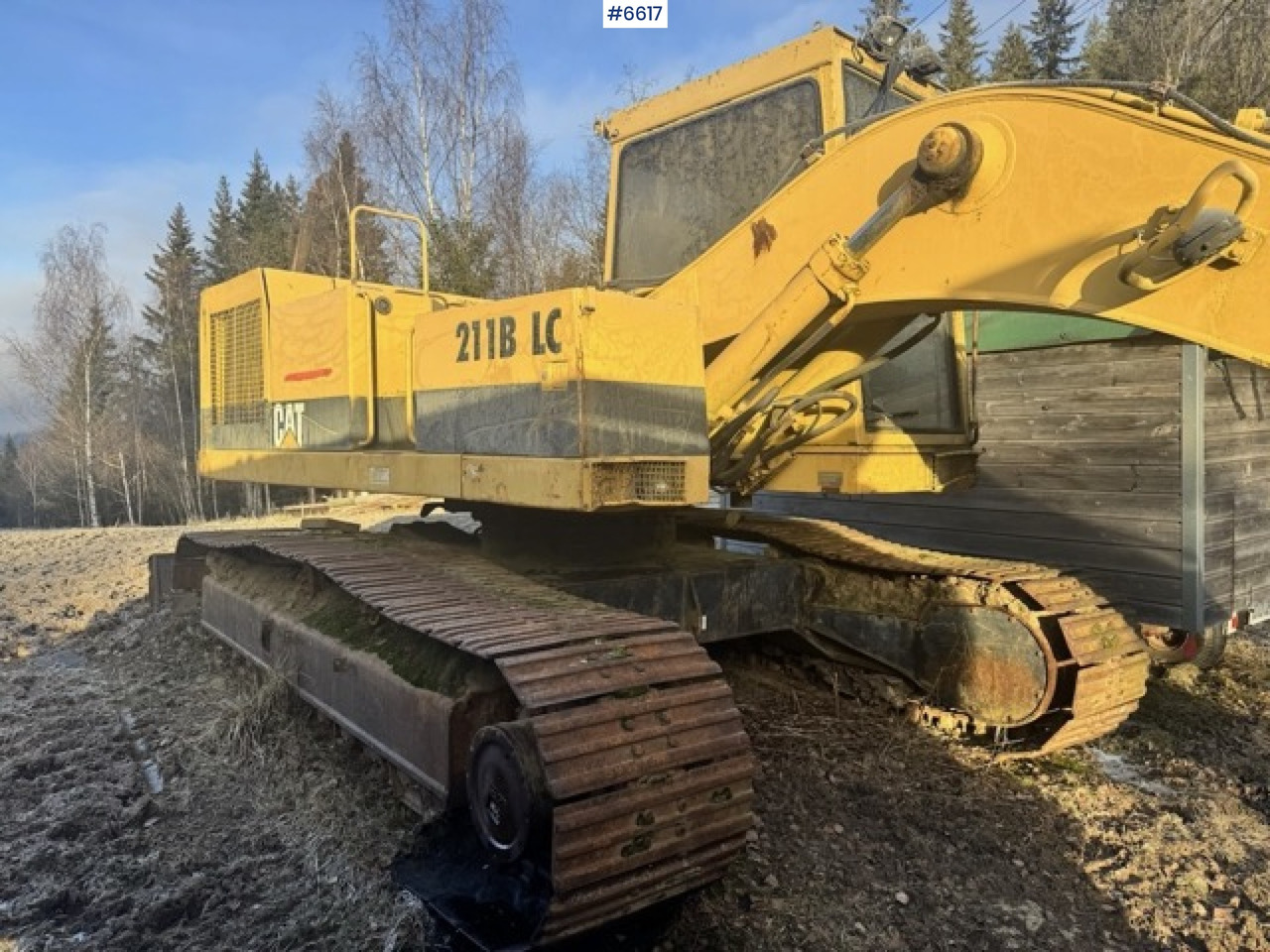 Approx. 1993 Caterpillar 211BLC tracked excavator with bucket. - Kaivuri: kuva Approx. 1993 Caterpillar 211BLC tracked excavator with bucket. - Kaivuri Approx. 1993 Caterpillar 211BLC tracked excavator with bucket. - Kaivuri: kuva Approx. 1993 Caterpillar 211BLC tracked excavator with bucket. - Kaivuri