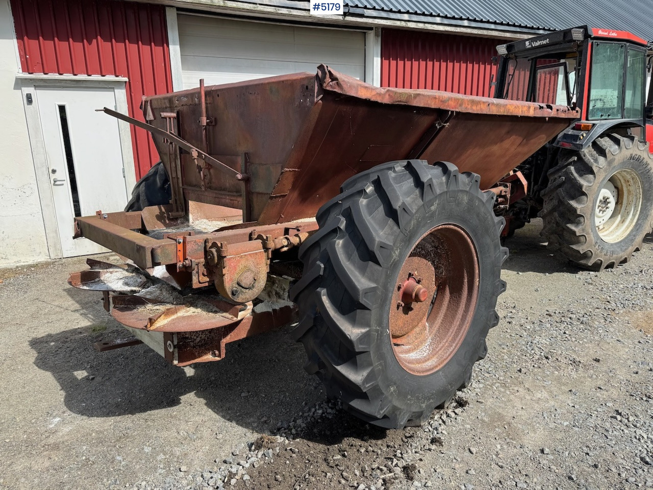 Bredal Lime wagon - Lannoitteenlevitin: kuva Bredal Lime wagon - Lannoitteenlevitin Bredal Lime wagon - Lannoitteenlevitin: kuva Bredal Lime wagon - Lannoitteenlevitin
