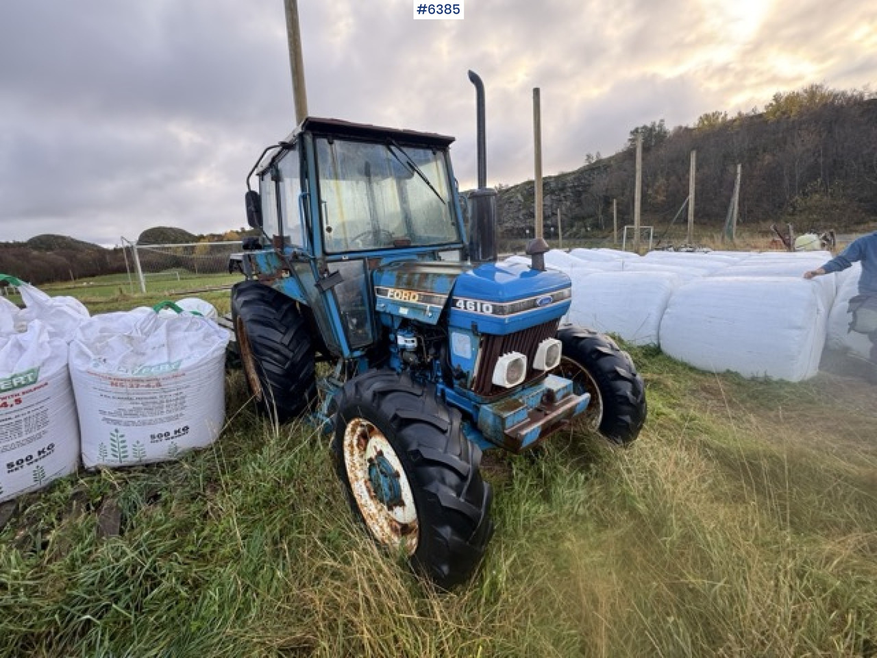 Ford 4610 4x4 tractor. 3,561 hours! - Traktori: kuva Ford 4610 4x4 tractor. 3,561 hours! - Traktori Ford 4610 4x4 tractor. 3,561 hours! - Traktori: kuva Ford 4610 4x4 tractor. 3,561 hours! - Traktori