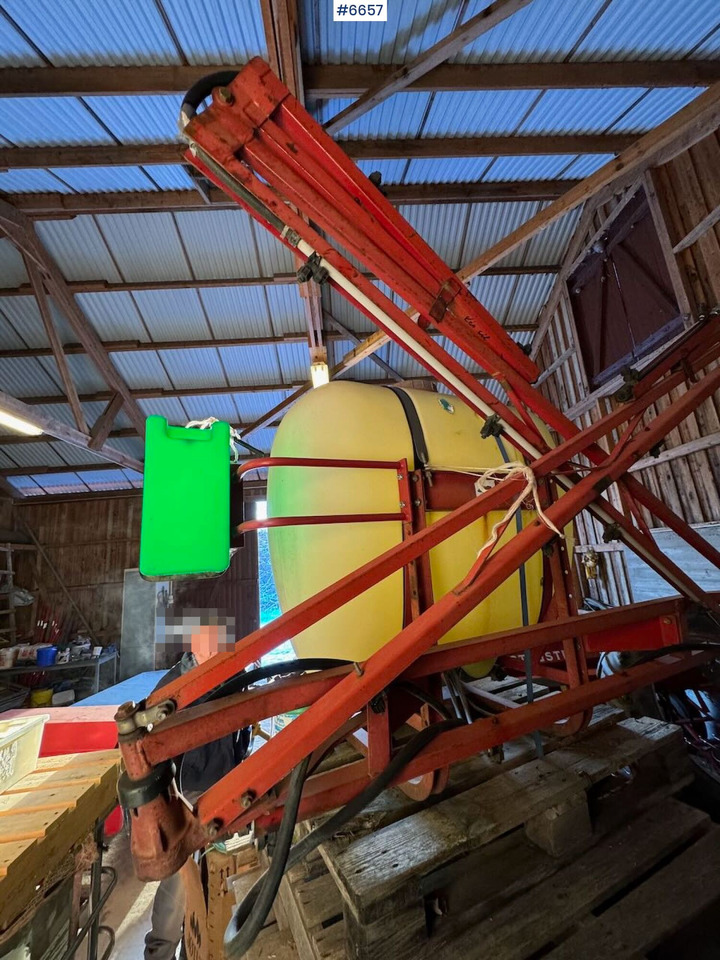 Hardi field sprayer, 8 meters - Kasvinsuojeluruisku: kuva Hardi field sprayer, 8 meters - Kasvinsuojeluruisku Hardi field sprayer, 8 meters - Kasvinsuojeluruisku: kuva Hardi field sprayer, 8 meters - Kasvinsuojeluruisku