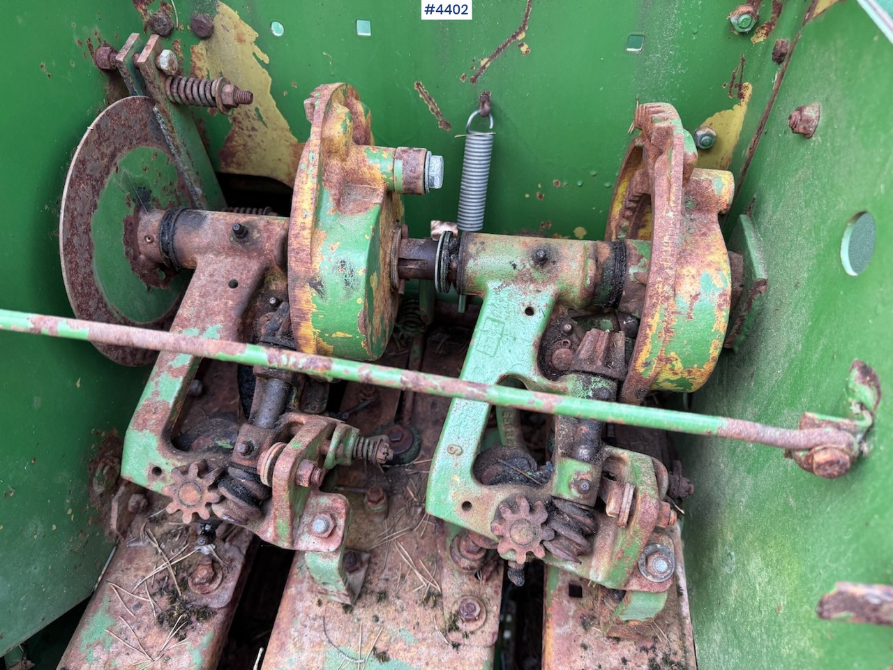 Heinäkone John Deere 332 Square Baler: kuva Heinäkone John Deere 332 Square Baler