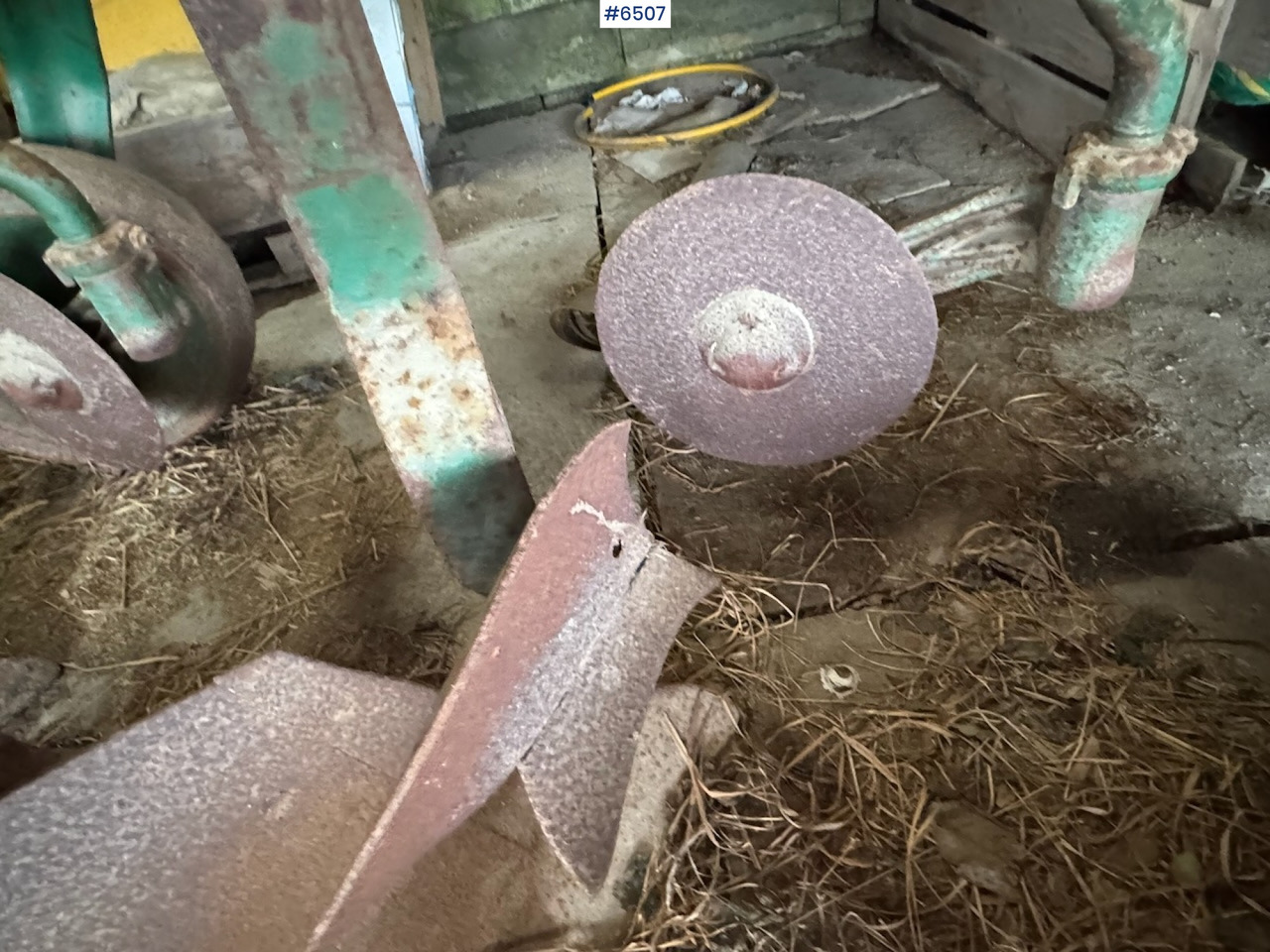 Maanmuokkauskone Kverneland 3-furrow plough: kuva Maanmuokkauskone Kverneland 3-furrow plough Maanmuokkauskone Kverneland 3-furrow plough: kuva Maanmuokkauskone Kverneland 3-furrow plough