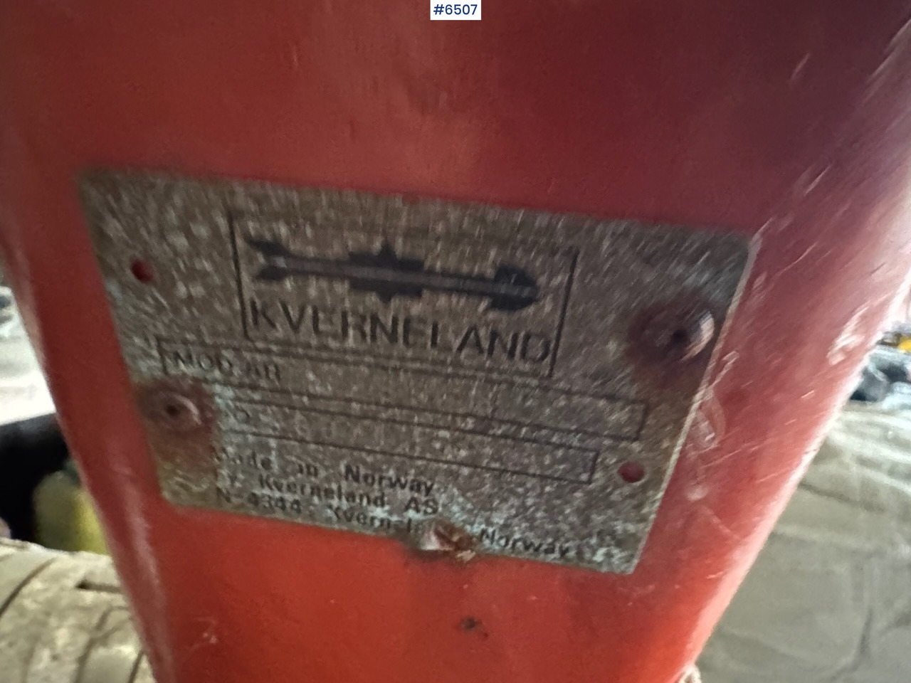 Maanmuokkauskone Kverneland 3-furrow plough: kuva Maanmuokkauskone Kverneland 3-furrow plough Maanmuokkauskone Kverneland 3-furrow plough: kuva Maanmuokkauskone Kverneland 3-furrow plough