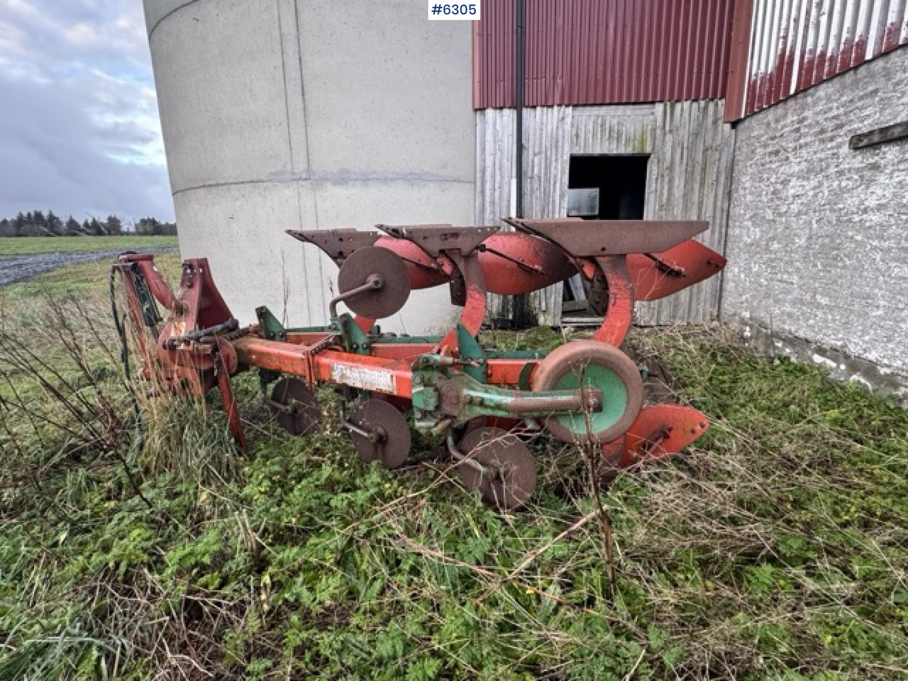 Kverneland 3-furrow reversible plough - Maanmuokkauskone: kuva Kverneland 3-furrow reversible plough - Maanmuokkauskone Kverneland 3-furrow reversible plough - Maanmuokkauskone: kuva Kverneland 3-furrow reversible plough - Maanmuokkauskone