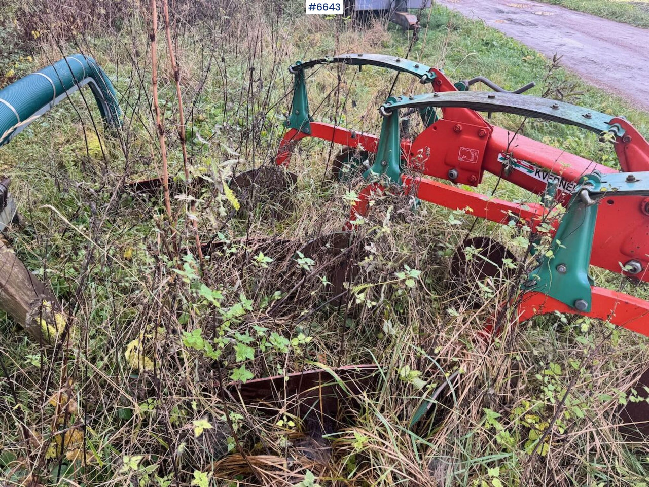 Kverneland Mod A 3 skjærs plog - Maanmuokkauskone: kuva Kverneland Mod A 3 skjærs plog - Maanmuokkauskone Kverneland Mod A 3 skjærs plog - Maanmuokkauskone: kuva Kverneland Mod A 3 skjærs plog - Maanmuokkauskone