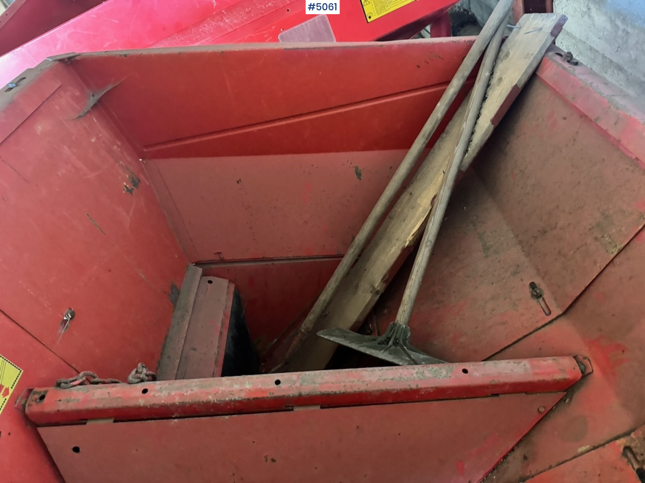 Kverneland Underhaug 1400 Potato picker - Maanmuokkauskone: kuva Kverneland Underhaug 1400 Potato picker - Maanmuokkauskone Kverneland Underhaug 1400 Potato picker - Maanmuokkauskone: kuva Kverneland Underhaug 1400 Potato picker - Maanmuokkauskone