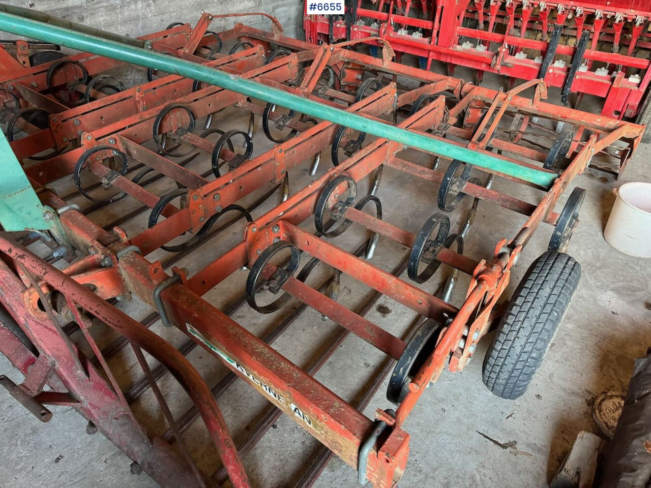 Kverneland harrow with cage roller - Maanmuokkauskone: kuva Kverneland harrow with cage roller - Maanmuokkauskone Kverneland harrow with cage roller - Maanmuokkauskone: kuva Kverneland harrow with cage roller - Maanmuokkauskone