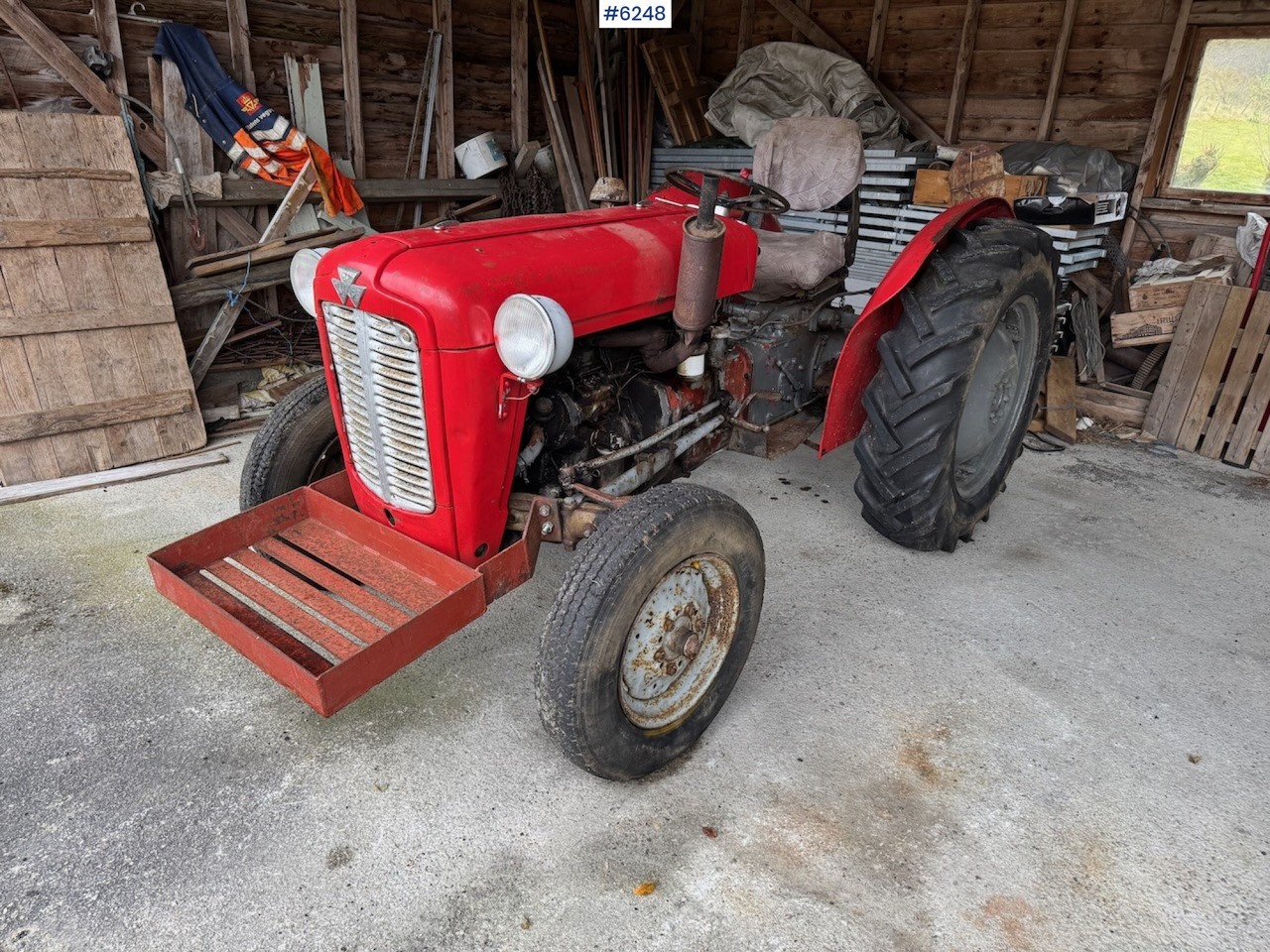 Massey Ferguson 35. - Traktori: kuva Massey Ferguson 35. - Traktori Massey Ferguson 35. - Traktori: kuva Massey Ferguson 35. - Traktori