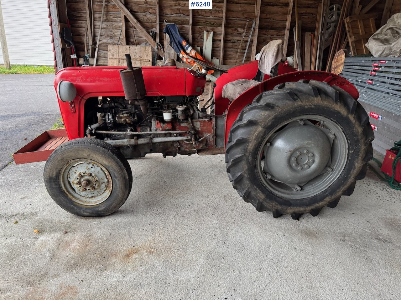 Massey Ferguson 35. - Traktori: kuva Massey Ferguson 35. - Traktori Massey Ferguson 35. - Traktori: kuva Massey Ferguson 35. - Traktori