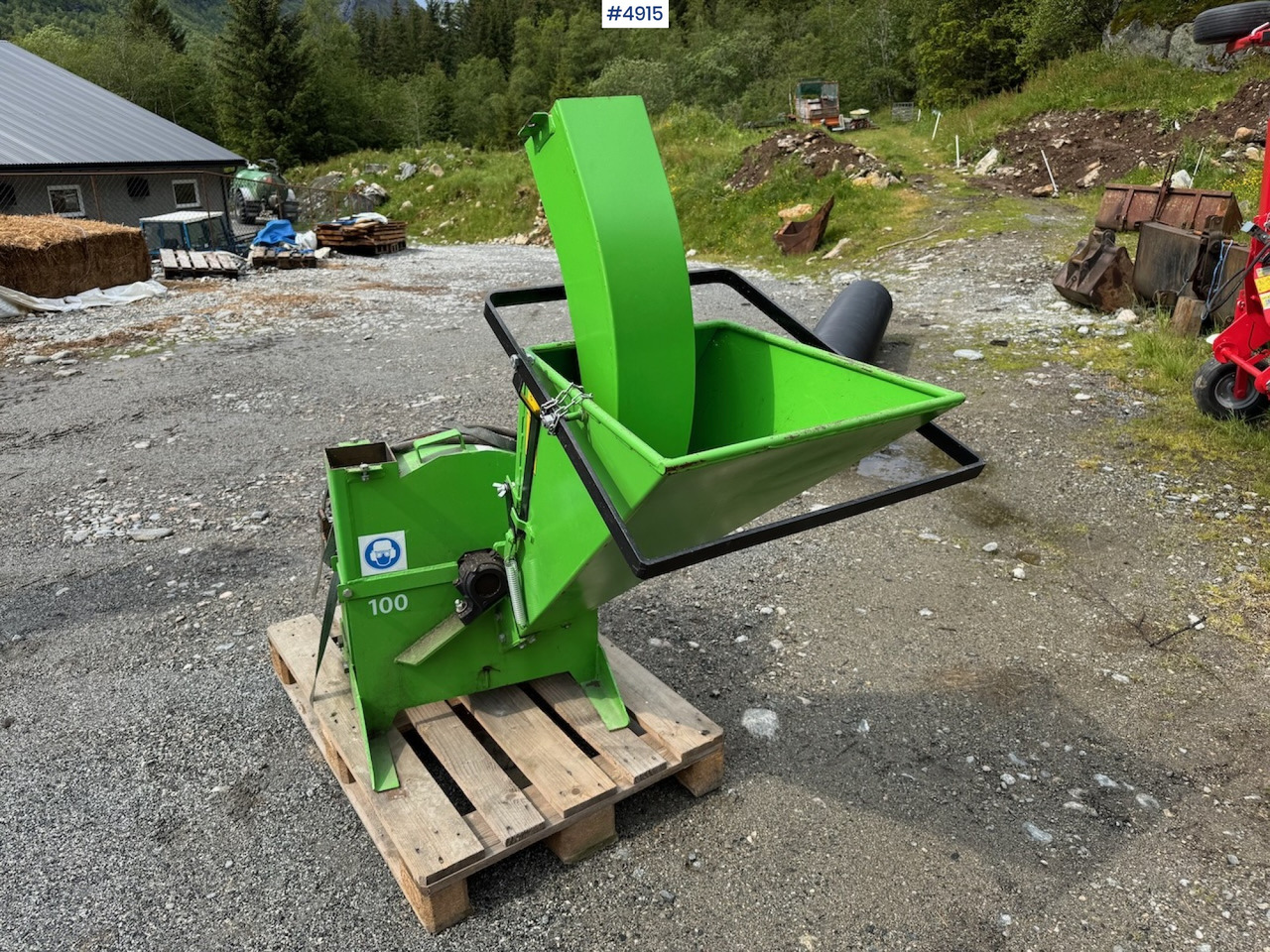 2014 Farmi forest 100 wood chipper - Metsäkone: kuva 2014 Farmi forest 100 wood chipper - Metsäkone 2014 Farmi forest 100 wood chipper - Metsäkone: kuva 2014 Farmi forest 100 wood chipper - Metsäkone