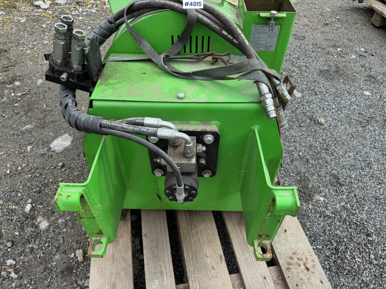 2014 Farmi forest 100 wood chipper - Metsäkone: kuva 2014 Farmi forest 100 wood chipper - Metsäkone 2014 Farmi forest 100 wood chipper - Metsäkone: kuva 2014 Farmi forest 100 wood chipper - Metsäkone