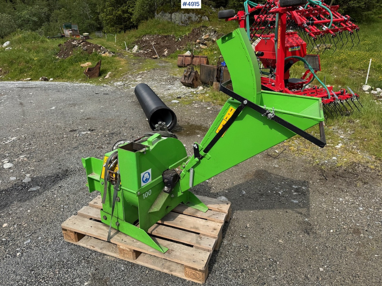 2014 Farmi forest 100 wood chipper - Metsäkone: kuva 2014 Farmi forest 100 wood chipper - Metsäkone 2014 Farmi forest 100 wood chipper - Metsäkone: kuva 2014 Farmi forest 100 wood chipper - Metsäkone