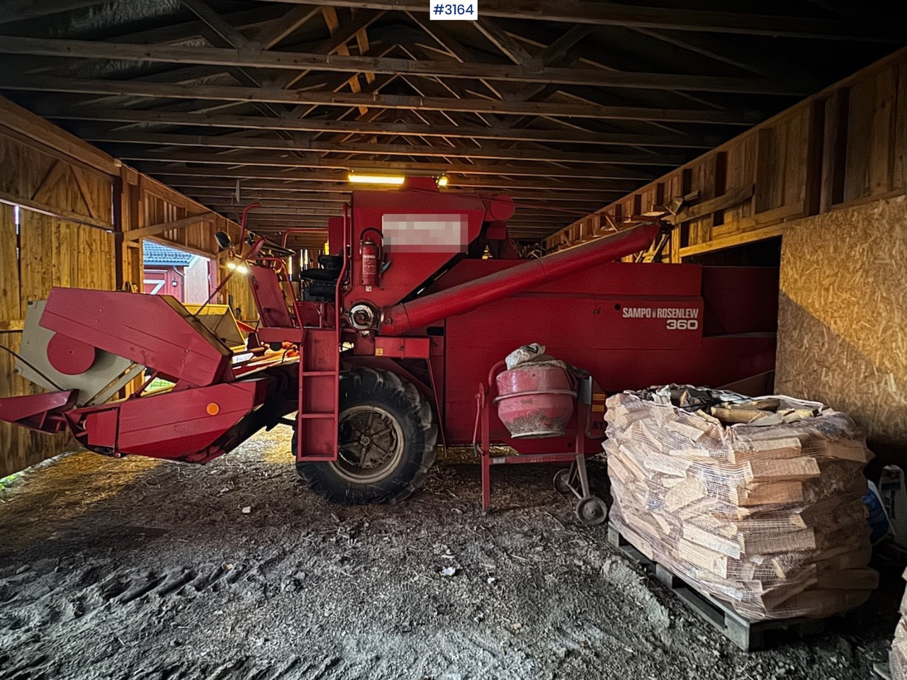 Sampo Rosenlew 360 - Leikkuupuimuri: kuva  Sampo Rosenlew 360 - Leikkuupuimuri Sampo Rosenlew 360 - Leikkuupuimuri: kuva  Sampo Rosenlew 360 - Leikkuupuimuri