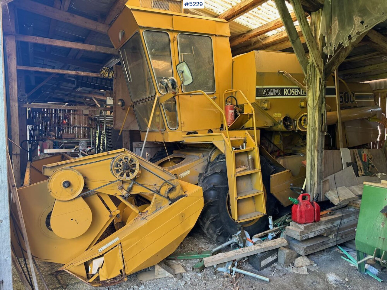 Sampo Rosenlew 500 - Leikkuupuimuri: kuva  Sampo Rosenlew 500 - Leikkuupuimuri Sampo Rosenlew 500 - Leikkuupuimuri: kuva  Sampo Rosenlew 500 - Leikkuupuimuri