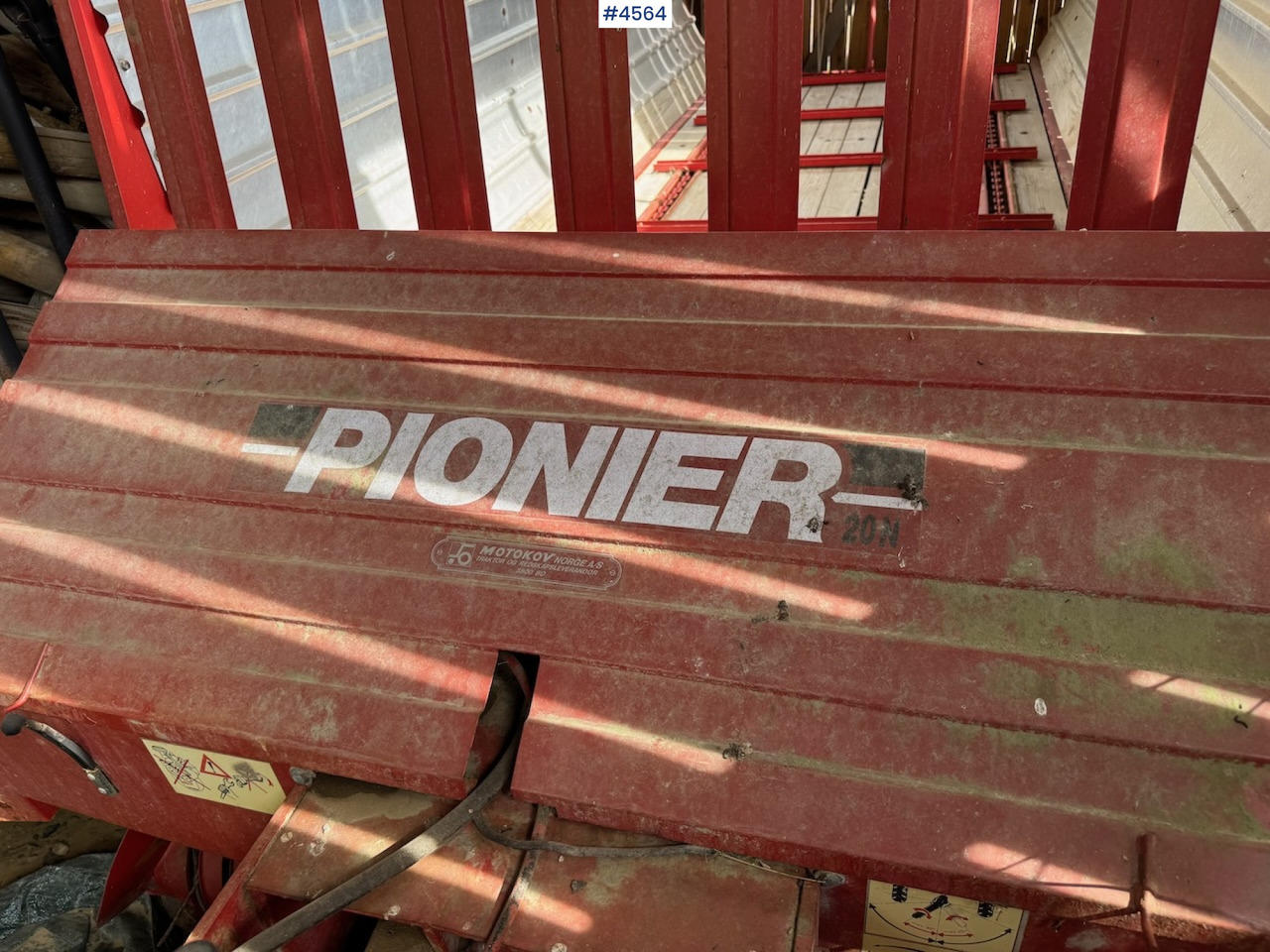 Sip Pioneer 20 N Loader - Heinäkone: kuva Sip Pioneer 20 N Loader - Heinäkone Sip Pioneer 20 N Loader - Heinäkone: kuva Sip Pioneer 20 N Loader - Heinäkone