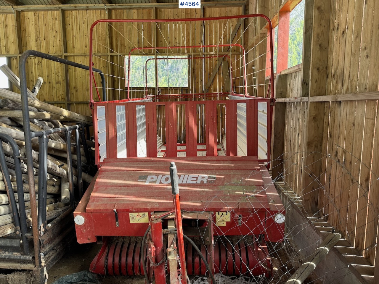 Sip Pioneer 20 N Loader - Heinäkone: kuva Sip Pioneer 20 N Loader - Heinäkone Sip Pioneer 20 N Loader - Heinäkone: kuva Sip Pioneer 20 N Loader - Heinäkone