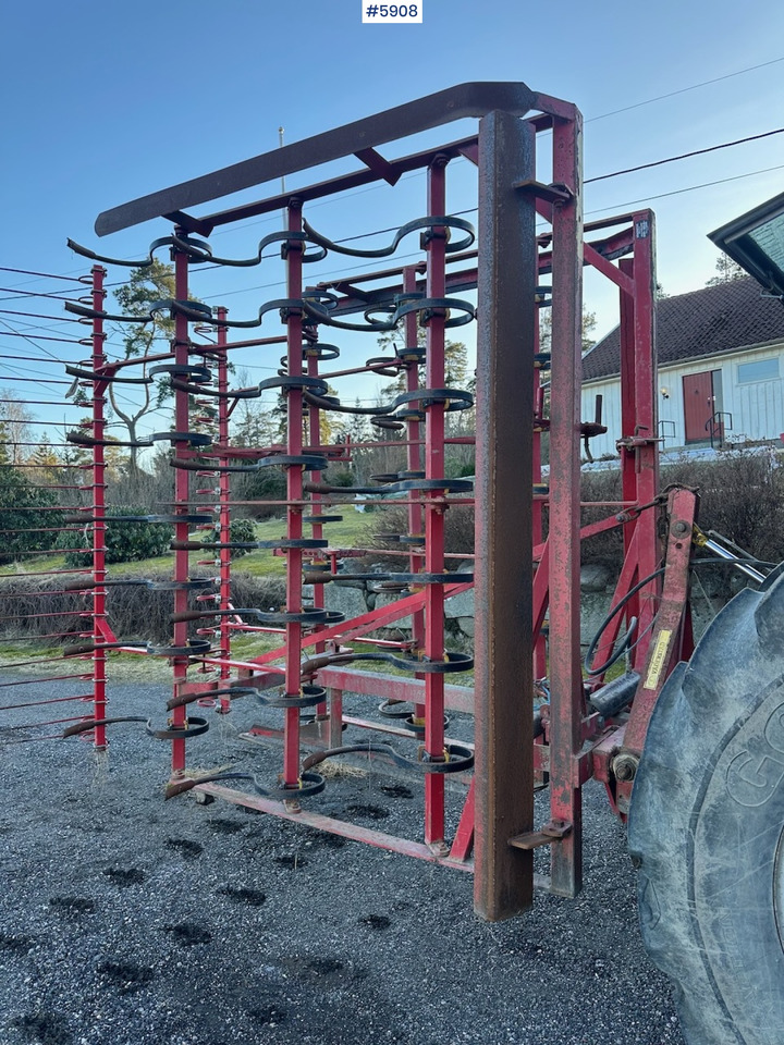 Väderstad Cultivator 4.6 m - Maanmuokkauskone: kuva Väderstad Cultivator 4.6 m - Maanmuokkauskone Väderstad Cultivator 4.6 m - Maanmuokkauskone: kuva Väderstad Cultivator 4.6 m - Maanmuokkauskone