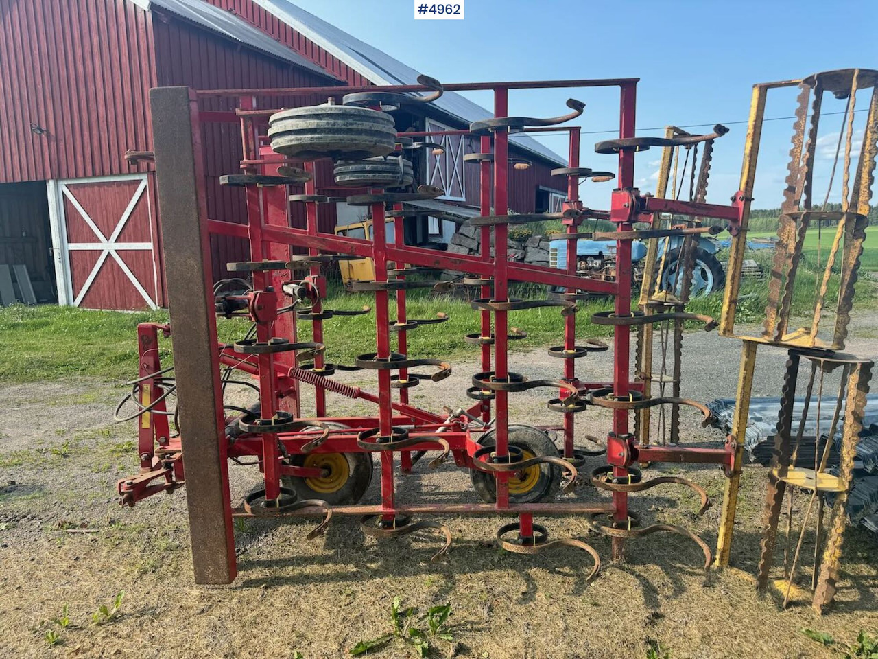 Väderstad Harrow - Maanmuokkauskone: kuva Väderstad Harrow - Maanmuokkauskone Väderstad Harrow - Maanmuokkauskone: kuva Väderstad Harrow - Maanmuokkauskone