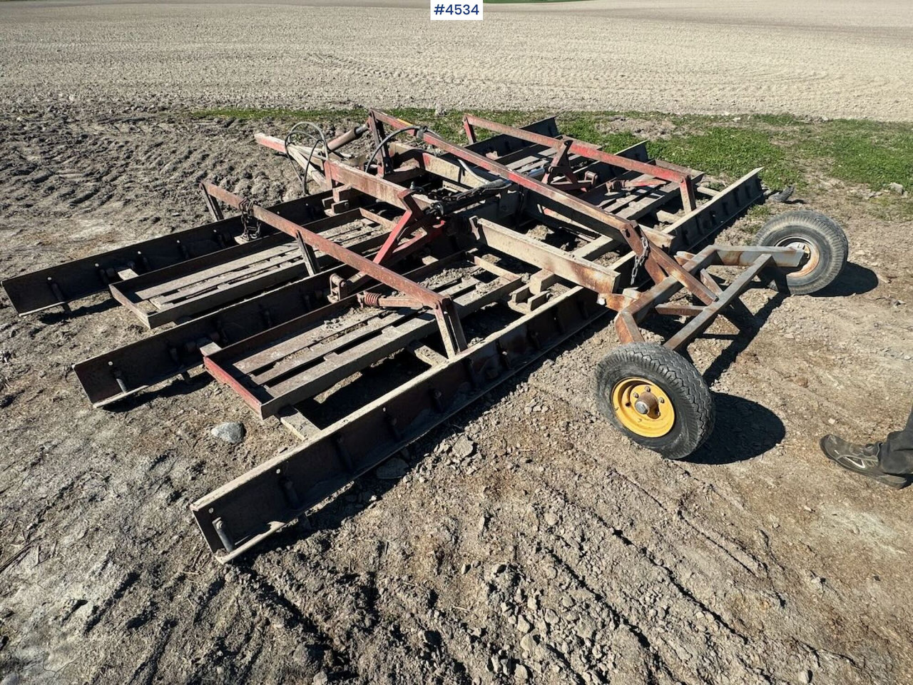 Väderstad harrow - Maanmuokkauskone: kuva Väderstad harrow - Maanmuokkauskone Väderstad harrow - Maanmuokkauskone: kuva Väderstad harrow - Maanmuokkauskone