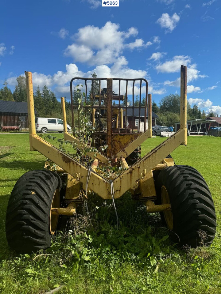 Volvo BM SM 460 "Lillenalle" Forest machine - Harvesteri: kuva Volvo BM SM 460 "Lillenalle" Forest machine - Harvesteri Volvo BM SM 460 "Lillenalle" Forest machine - Harvesteri: kuva Volvo BM SM 460 "Lillenalle" Forest machine - Harvesteri