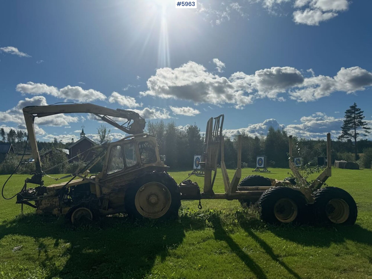 Volvo BM SM 460 "Lillenalle" Forest machine - Harvesteri: kuva Volvo BM SM 460 "Lillenalle" Forest machine - Harvesteri Volvo BM SM 460 "Lillenalle" Forest machine - Harvesteri: kuva Volvo BM SM 460 "Lillenalle" Forest machine - Harvesteri