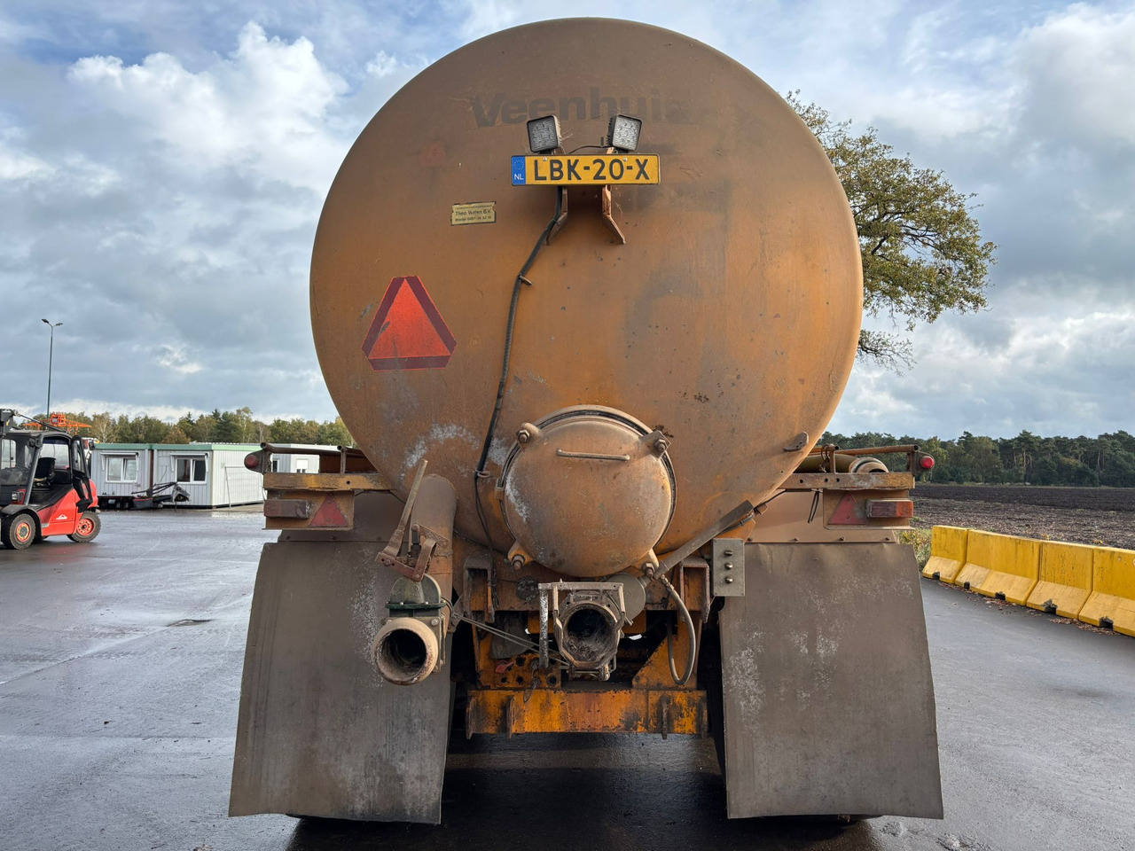 Veenhuis 19000 - Lietevaunu: kuva veenhuis 19000 - Lietevaunu Veenhuis 19000 - Lietevaunu: kuva veenhuis 19000 - Lietevaunu