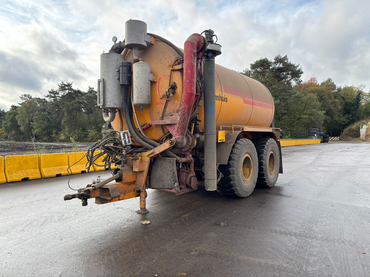 Veenhuis 19000 - Lietevaunu: kuva veenhuis 19000 - Lietevaunu Veenhuis 19000 - Lietevaunu: kuva veenhuis 19000 - Lietevaunu