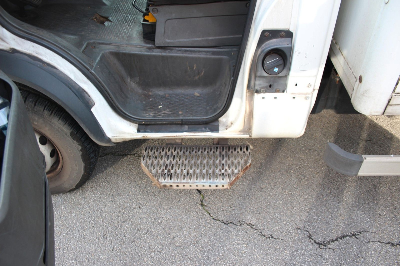 Iveco Daily 70C17 Koffer - Jakeluauto: kuva Iveco Daily 70C17 Koffer - Jakeluauto Iveco Daily 70C17 Koffer - Jakeluauto: kuva Iveco Daily 70C17 Koffer - Jakeluauto