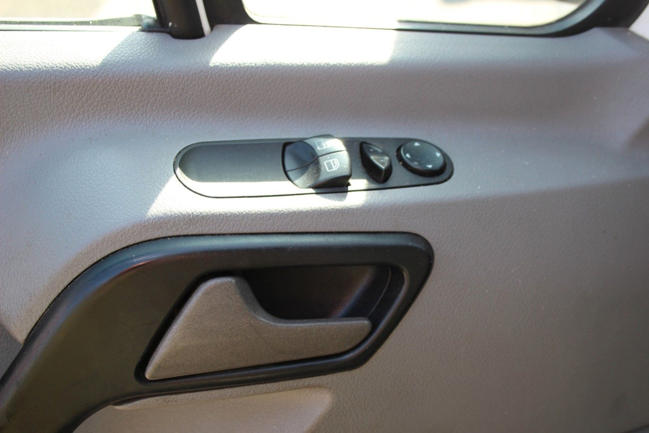 Volkswagen Crafter KÜHLUNG 35 L2H2 Hochdach - Kylmäauto: kuva Volkswagen Crafter KÜHLUNG 35 L2H2 Hochdach - Kylmäauto Volkswagen Crafter KÜHLUNG 35 L2H2 Hochdach - Kylmäauto: kuva Volkswagen Crafter KÜHLUNG 35 L2H2 Hochdach - Kylmäauto