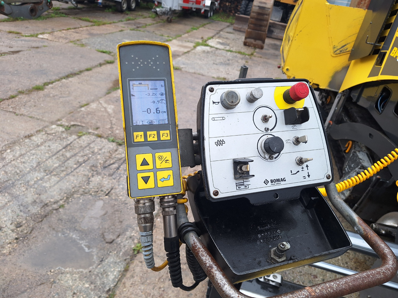 Bomag Bf 300C-3 - Asfalttilevittimet: kuva Bomag Bf 300C-3 - Asfalttilevittimet Bomag Bf 300C-3 - Asfalttilevittimet: kuva Bomag Bf 300C-3 - Asfalttilevittimet